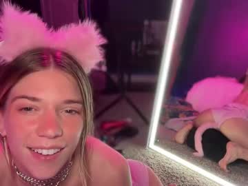 girl
        oliviahansleyy cam image #6551698