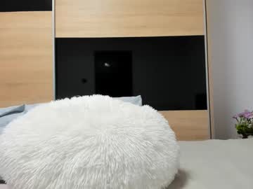girl
        angell6969 cam image #5042978