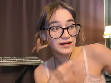 girl
        kalispring cam image #861050