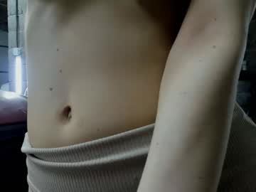 girl
        jenniferden cam image #4004723