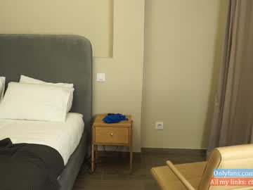 girl
        chloewildd cam image #1648919