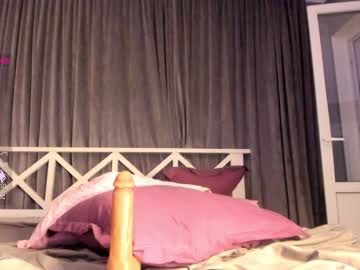 girl
        izumi__li cam image #771773