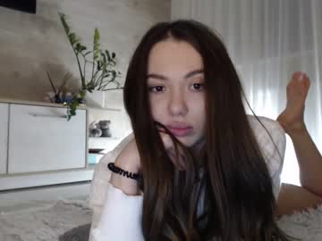 girl
        meryfoxxx cam image #3499733