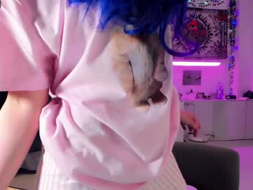 girl
        ronnie_neko cam image #3156383