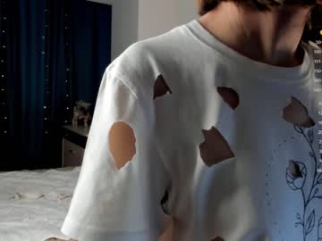 girl
        julianaclive cam image #3871478