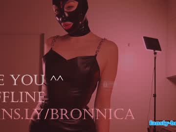 girl
        bronnica cam image #1513543