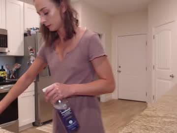 girl
        holihurricane cam image #1458652