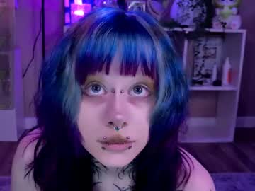 girl
        lollyshy__ cam image #6757493