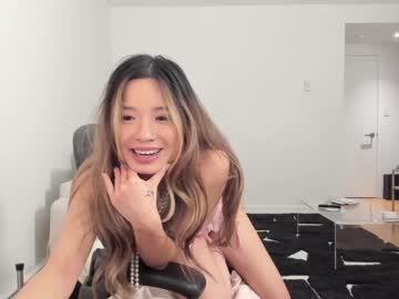 girl
        classyceline cam image #612076