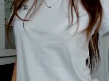 girl
        isia_slay cam image #647955