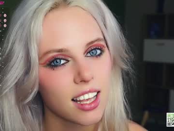 girl
        audreycarvin cam image #4721993