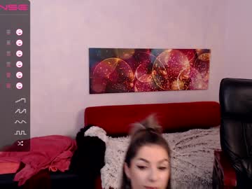 girl
        cherry_deee cam image #157960