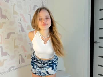 girl
        molly__meow cam image #3628714