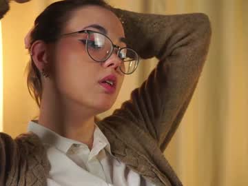girl
        antoniaedgeworth cam image #5907027