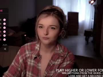 girl
        lucydelovely cam image #2573043