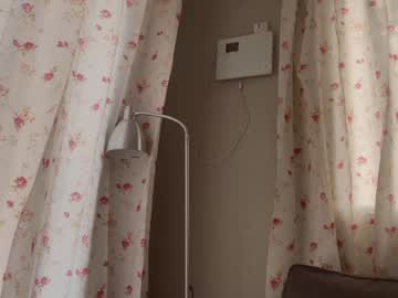 couple
        yourlovelyjulia cam image #1165376