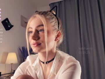 girl
        kateharrise cam image #2329619