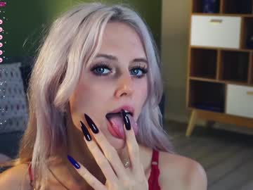 girl
        audreycarvin cam image #4832239