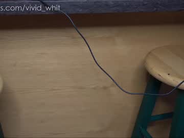 girl
        vivid_whit cam image #248083