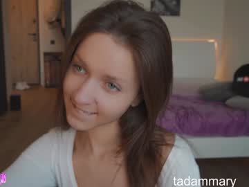 girl
        leyla_ly cam image #5186660