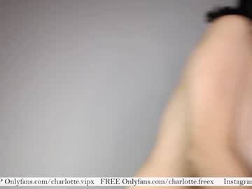 girl
        charlotte114 cam image #4279330