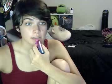 girl
        lillyfaeee cam image #1507238