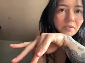girl
        tannabby cam image #3593764