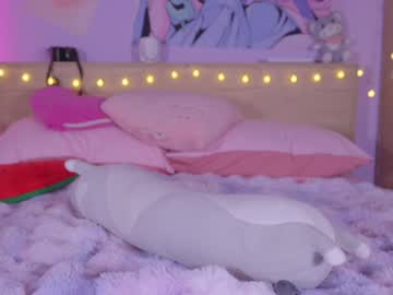 girl
        kittenmoon_ cam image #5351599