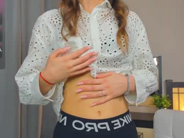 girl
        sia_lovely_ cam image #4418818