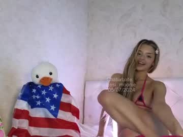 girl
        lesi_moonie cam image #4527785