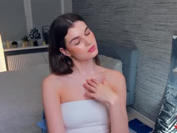 girl
        candy_flo cam image #6032707