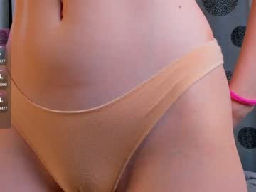 girl
        lolliis cam image #3322377