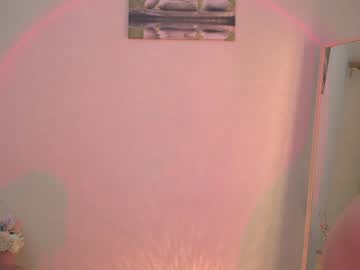 girl
        sunrisealice cam image #2561346