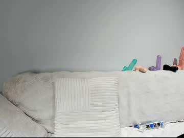 girl
        aria_diaz cam image #2574330