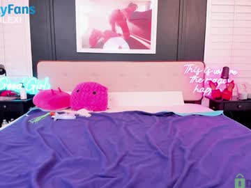 girl
        misolexi cam image #4365486