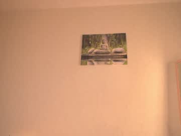 girl
        sunrisealice cam image #2697922
