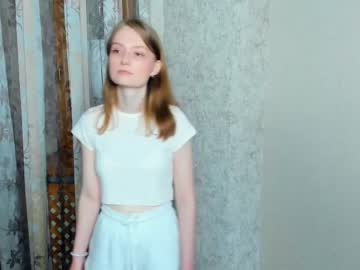 girl
        meand_you cam image #2216537