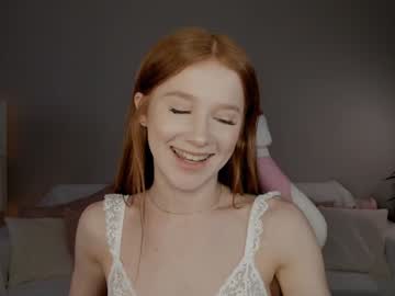 girl
        leahsthetics cam image #5969476