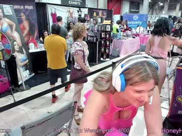 girl
        honeyhasbuns cam image #4480218