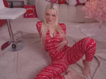 girl
        bunnydollstella cam image #5601213