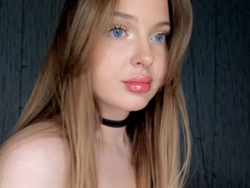 girl
        charlotteewalker cam image #3470573