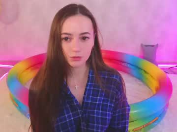 girl
        angelina_new cam image #3058577