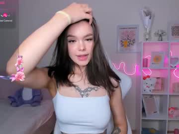 girl
        katiefoxie cam image #5114355