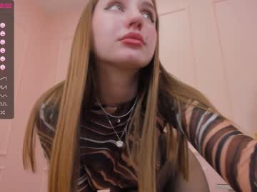 girl
        gentle_riott_ cam image #1821102