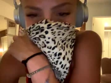 girl Nude Cam Girls Playing Games with honeybaeb
