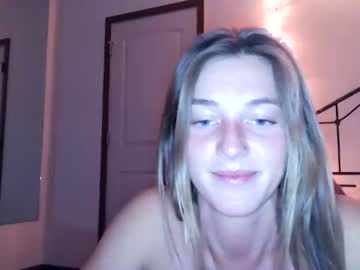 girl
        sunnyisles18 cam image #423112