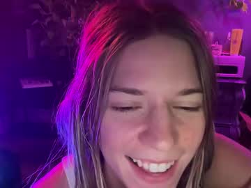 girl
        oliviahansleyy cam image #5883274