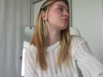 girl
        cyberheart_ cam image #6624833