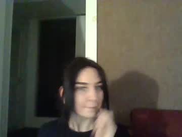 girl
        heidiknight555 cam image #625839