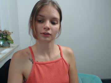 girl
        vivien_slender cam image #4605707